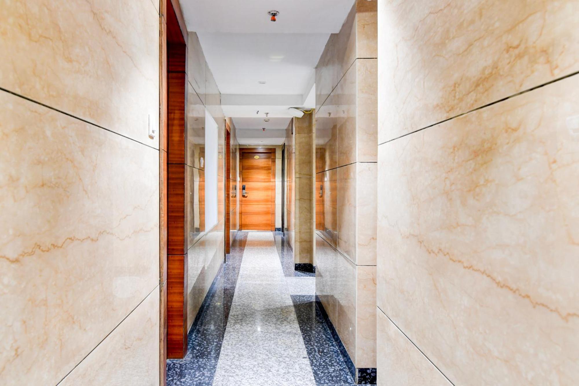Hotel King'S Crown Kolkata Ngoại thất bức ảnh